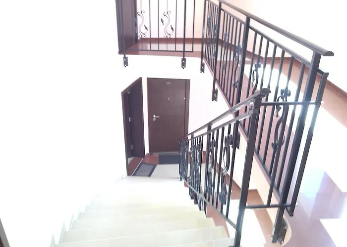 Πανσιόν Lazuren Bryag 2 Τσερνομόρετς