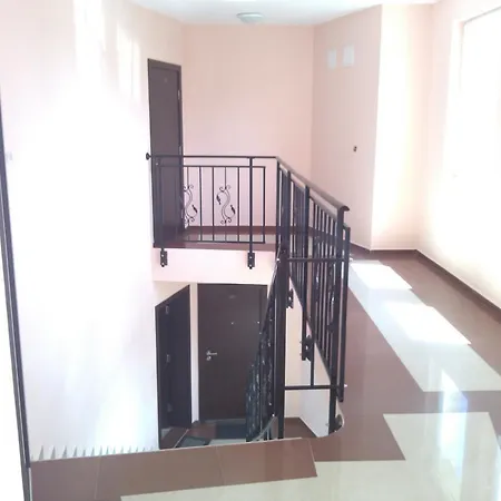 Lazuren Bryag 2 Guest house Chernomorets