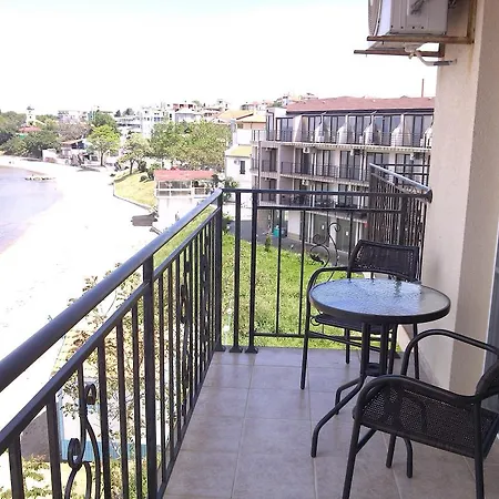 Lazuren Bryag 2 Chernomorets