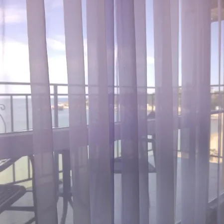 Lazuren Bryag 2 Chernomorets